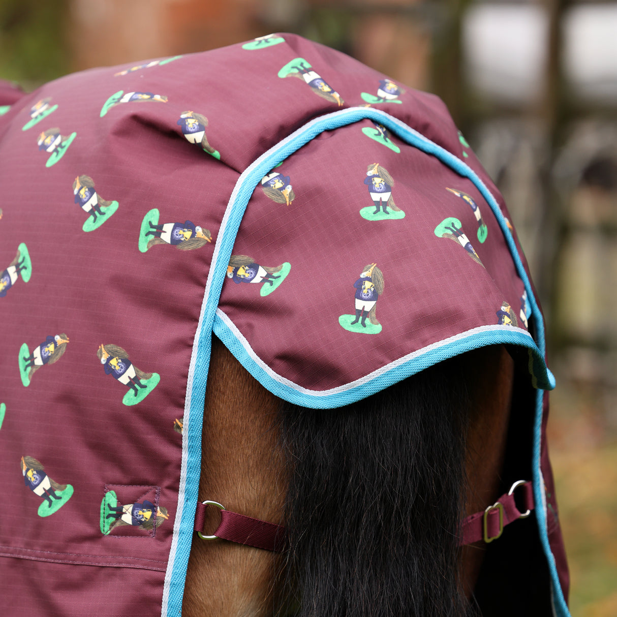 Shires Winnie & Me 200g Turnout Rug #colour_maroon