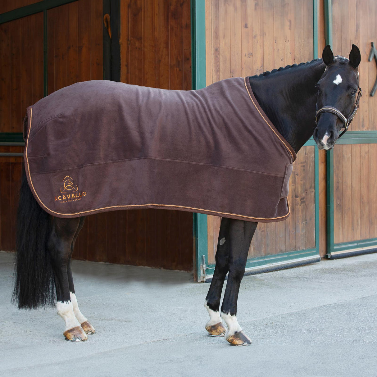 Acavallo Fleece Stable Rug 800G #colour_brown