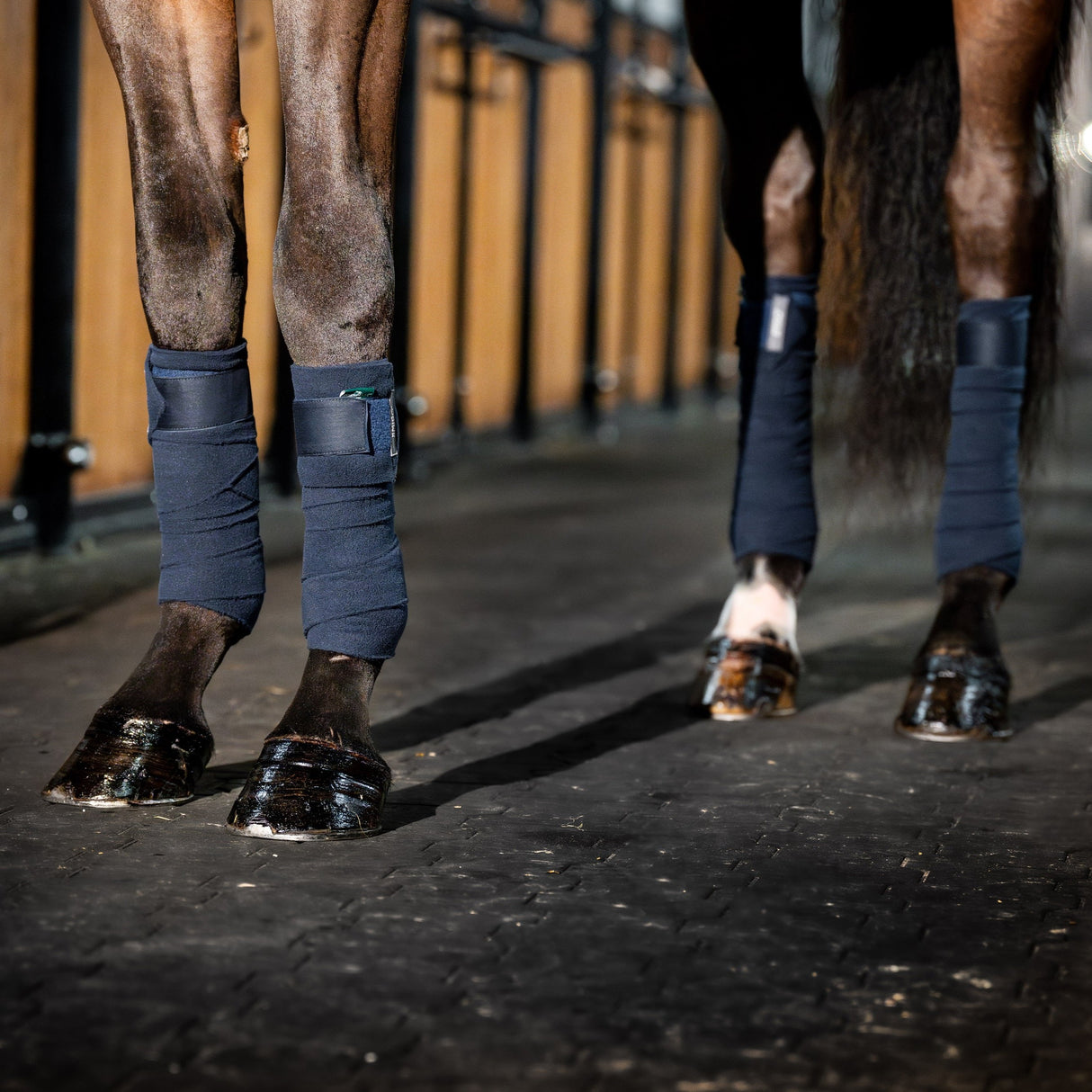 Horseware Ireland Amigo Fleece Bandages #colour_navy