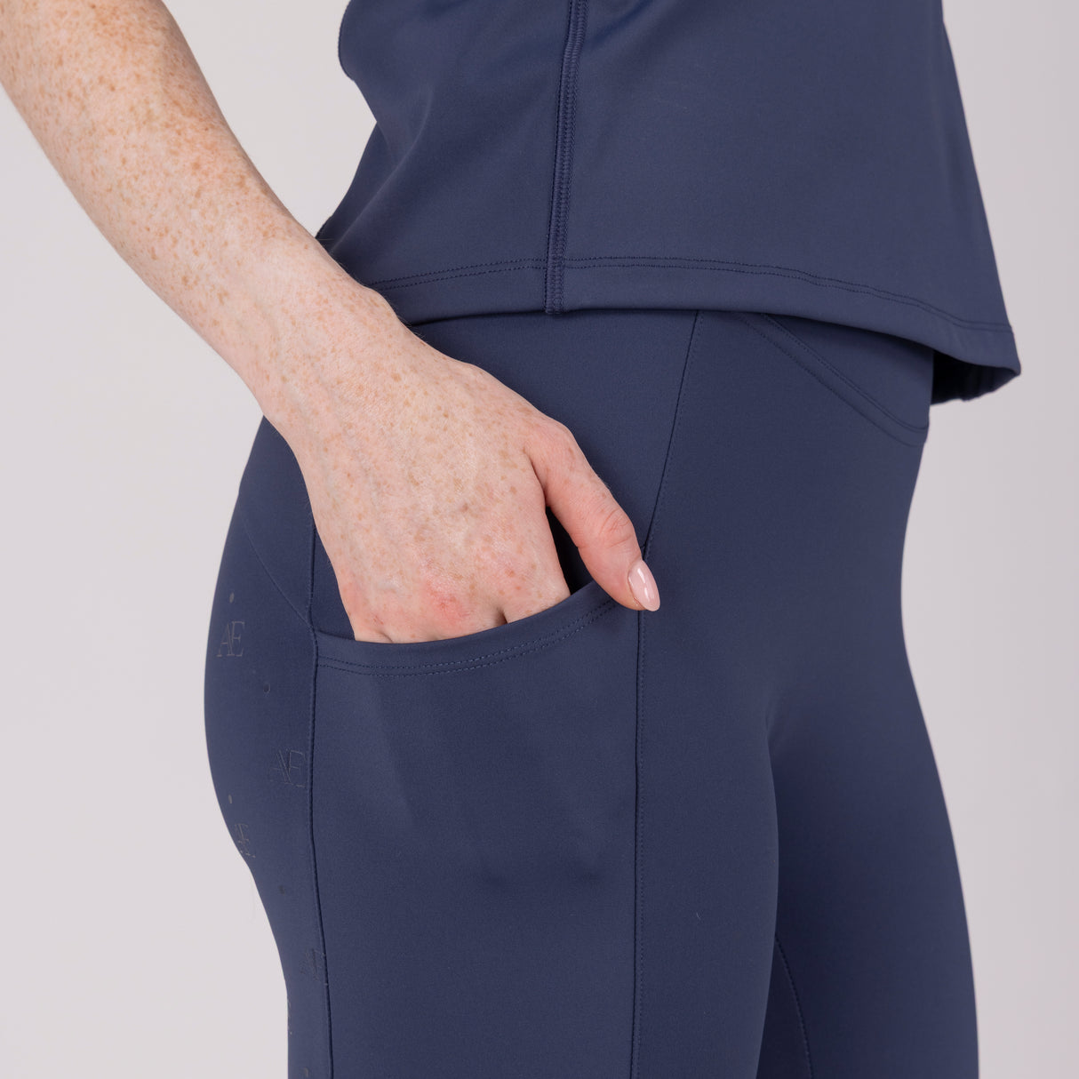 Shires Aubrion Equestrian Riding Tights #colour_midnight