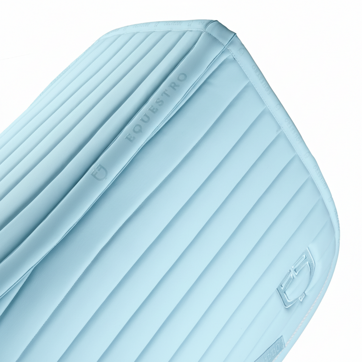 Silica jumping saddle pad