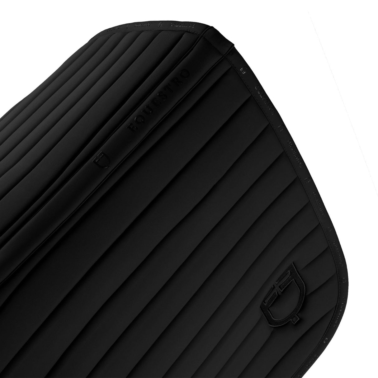 Silica jumping saddle pad
