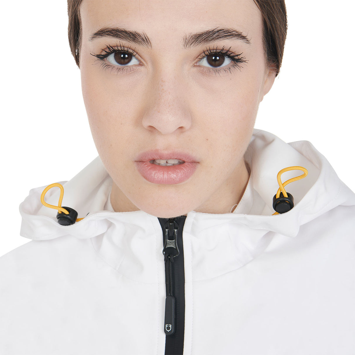 Women's slim fit softshell jacket with windproof zip